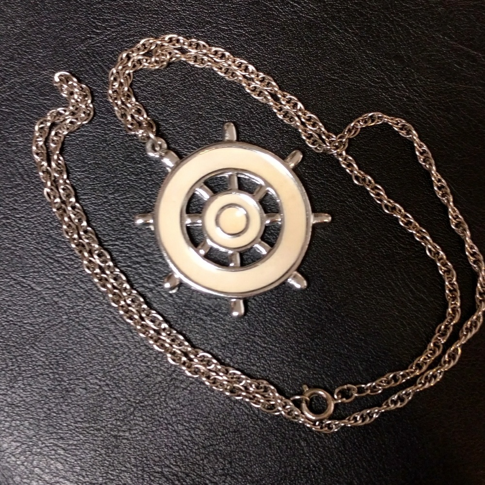 Vintage nautical ship's wheel pendant necklace
